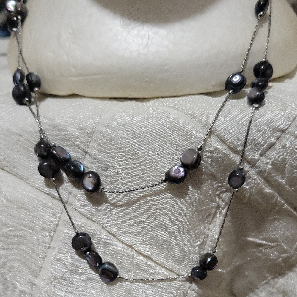 Vintage Black Pearl Necklace 17"
